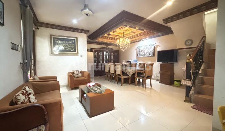 Dijual Rumah Grand Wisata 2 Lantai, Kamar 3+1, Semi Furnisehd, SHM, Bisa KPR, 1KM dari Mall Living World, Akses Langsung Tol Tambun Grand Wisata