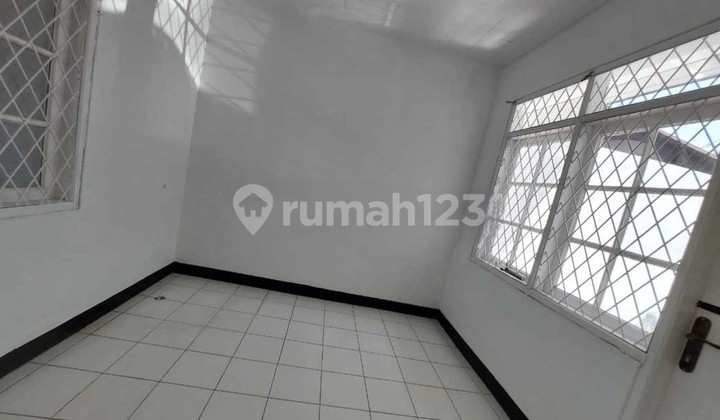 Disewakan Rumah 1 Lantai, Luas 144m2, Kamar Tidur 2, Siap Huni, Cocok dijadikan Hunian/Kantor di Arcamanik Bandung 2