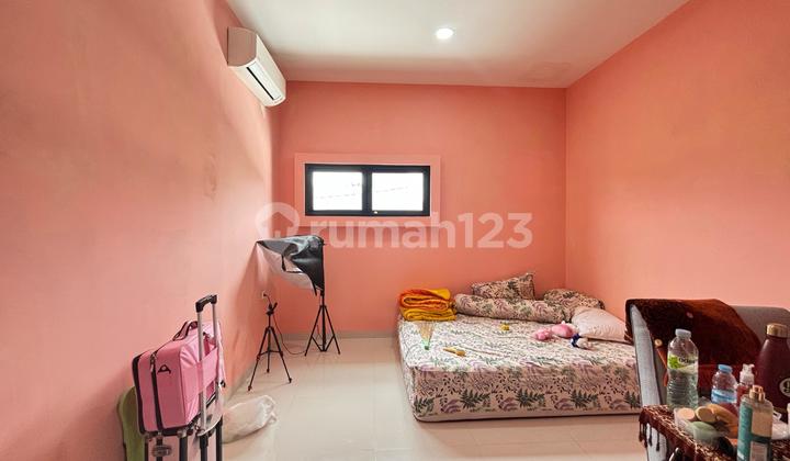 Dijual Rumah Kawasan Grand Wisata 2 Lantai Siap Huni Kamar 3, Luas Tanah 126m2, Bisa KPR, 100m dari Masjid, Sekolah Al-Azhar, IPEKA, Pasar Modern, Akses Langsung Tol Tambun Grand Wisata Bekasi 2
