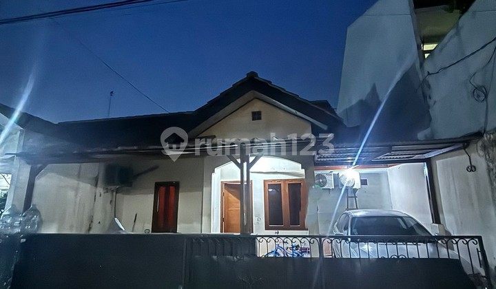 For Sale, Dukuh Zamrud 1-Story House, Land Area 105M2, 4 Bedrooms, SHM, Eligible for KPR, Access Only 4.5Km From Tambun Grand Wisata Toll.