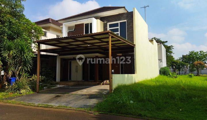 Disewakan Rumah Grand Wisata 2 Lantai Kamar 4+1, Luas 200m2, Fasilitas Lapangan Olahraga, Kolam Renang, Taman, 500m dari Mall, Akses Langsung Tol Tambun Grand Wisata Bekasi  1