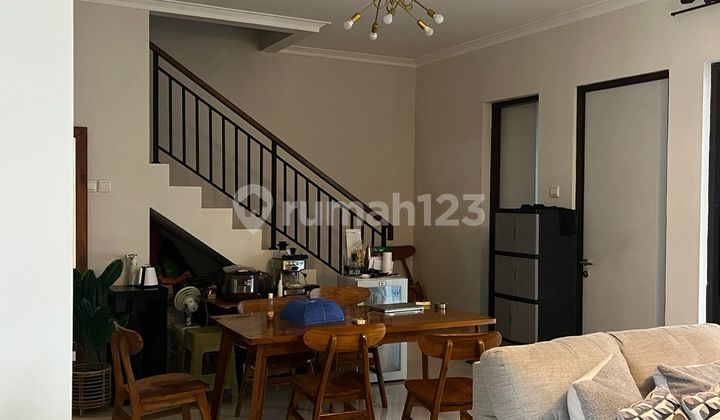 Dijual Rumah Cherry Ville, 2 Lantai, 4+1 Kamar Tidur, Luas Tanah 160M2, bisa KPR, 1Km Menuju Tol Tambun, Grand Wisata 2