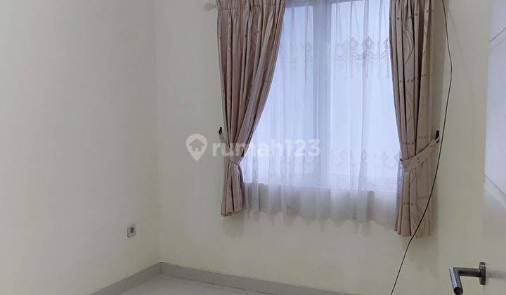 Disewakan Rumah Grand Wisata 1 Lantai, Kamar 2, Semi Furnished, Siap Huni, 500m dari Mall Living World, Akses Langsung Tol Tambun Grand Wisata Bekasi 2