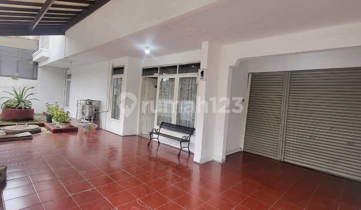 Disewakan Rumah 2 Lantai, Luas Tanah 225m2, Sudah Terenovasi Siap Huni, 5+1 Kamar Tidur, Cocok Dijadikan Hunian, Kantor, Tempat Usaha, Margahayu Bandung Disewakan Rumah 2 Lantai, Luas Tanah 225m2, Sudah Terenovasi Siap Huni, 5+1 Kamar Tidur, Cocok Dijadikan Hunian, Kantor, Tempat Usaha, Margahayu Bandung