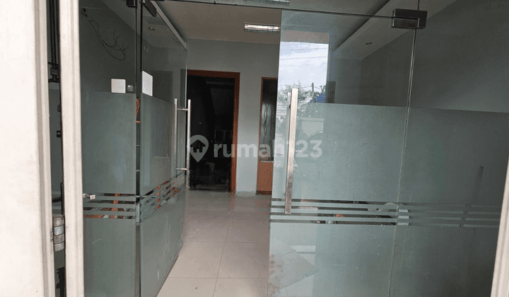 DISEWAKAN RUKO 4,5 LANTAI DI JALAN UTAMA DAAN MOGOT RAYA 2