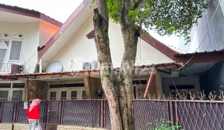 Rumah Hitung Tanah Dekat Gereja Theresia Menteng Cocok Buat Kost2an Rumah Hitung Tanah Dekat Gereja Theresia Menteng Cocok Buat Kost2an