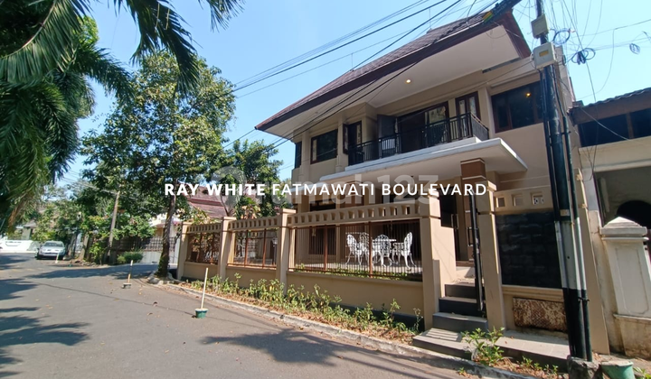 Pondok Indah, Rumah Bagus Depan Taman Hanya 14.8m di Alam Segar