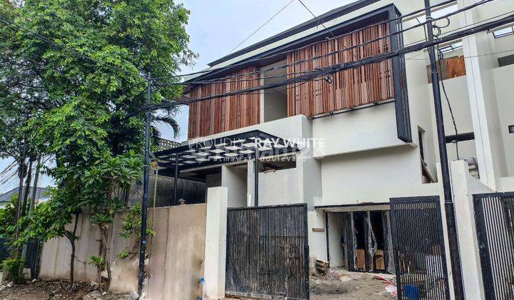 Rumah brand new di Kemang Selatan 2 Lantai SHM 1