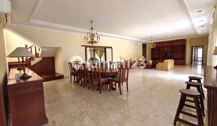 Rumah Besar Dalam Komplek Elite Patra Kuningan Kawasan Embassy 2