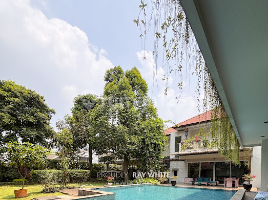 Rumah Besar Bergaya Resort Dekat Pondok Indah Mall Rumah Besar Bergaya Resort Dekat Pondok Indah Mall