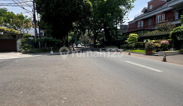 Comfortable and Exclusive House in Rajasa Area Near SCBD, Wide Road