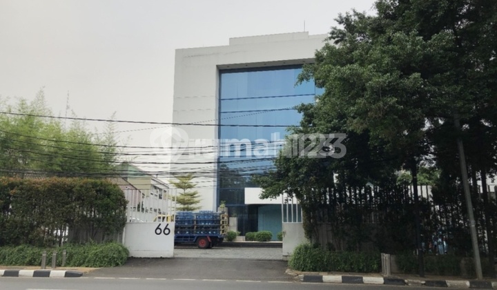 Gedung 4Lt Jl Diponegoro Menteng Dijual Cepat Gedung 4Lt Jl Diponegoro Menteng Dijual Cepat