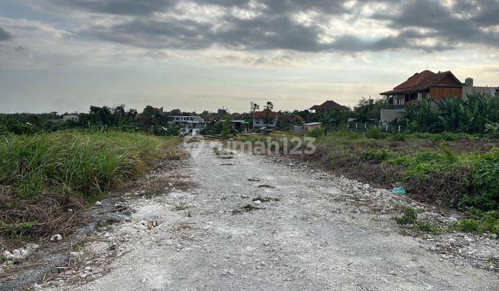 Plot of land in Tuka Dalung, 15 minutes to Canggu, 15 minutes to Ship Hospital, 15 minutes to Nuspem, 29 minutes to Tabanan, location is also close to schools and tourism vocational schools 1