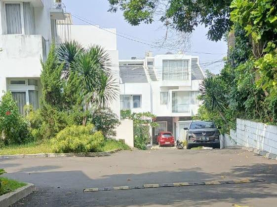 Dijual Rumah 3 Lantai Hook di Cobico Residence Serua Indah Tangsel 2