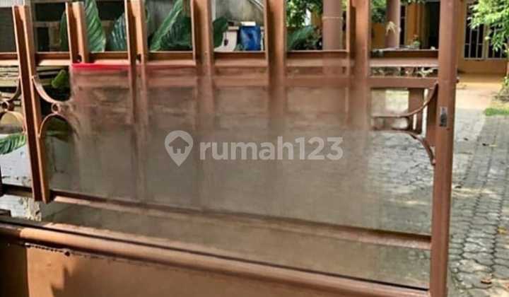 For Sale Cheap House Large Land Employee Street Karang Tengah Tangerang City 2