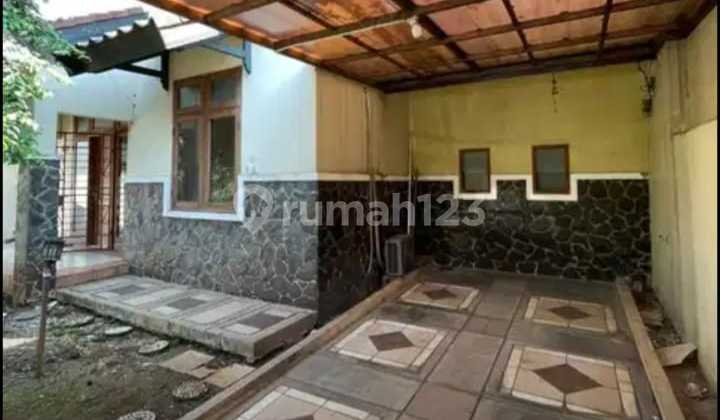 For Rent: House in the Scenic Nusa Loka Neighborhood, BSD For Rent: House in the Scenic Nusa Loka Neighborhood, BSD