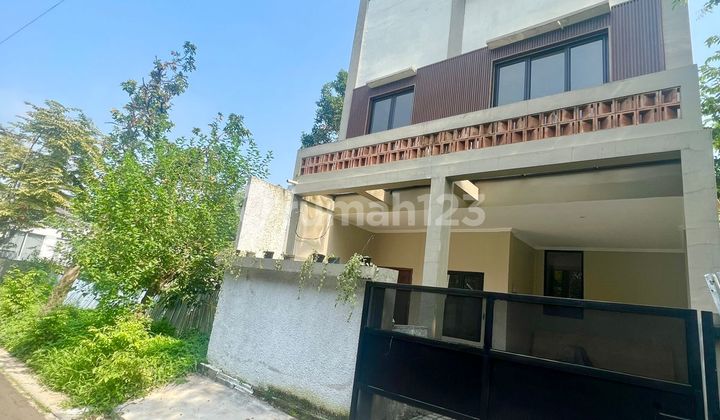 DiJual Rumah Strategis Bebas Banjir Cirendeu Lebak Bulus Tangerang Selatan 2