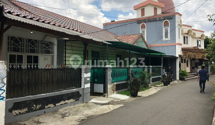 Dijual Rumah + Kontrakan - Kelapa Dua, Kebon Jeruk, Jakarta Barat
