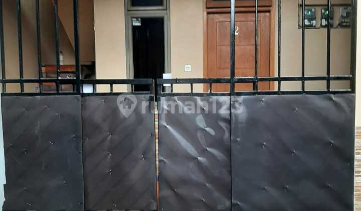 For Sale: Boarding House in a Strategic Location on Jln Duren Tiga Raya, Gg Haji Kawal 2