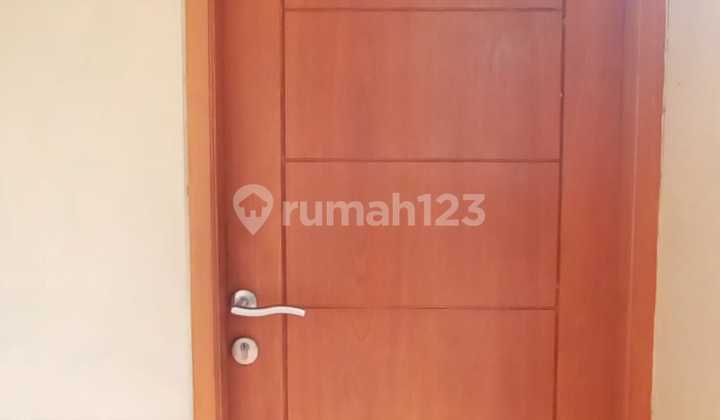 For Sale: Boarding House in a Strategic Location on Jln Duren Tiga Raya, Gg Haji Kawal 1