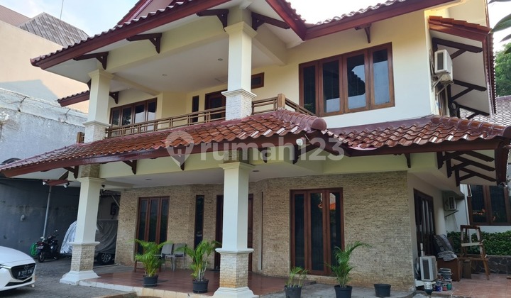 Dijual Rumah Mewah Asri di Kemang Jakarta Selatan With Swimming Pool