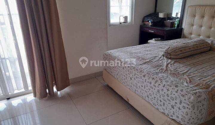 Green Lake City Eropa , Luas 250m², Shm 2,5 Lantai 2