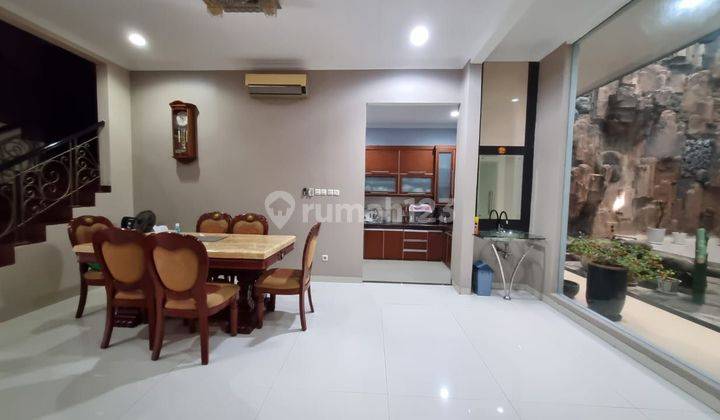 RUMAH SIAP HUNI DI FLORENCE PIK 2,5 LANTAI, FURNISHED 2