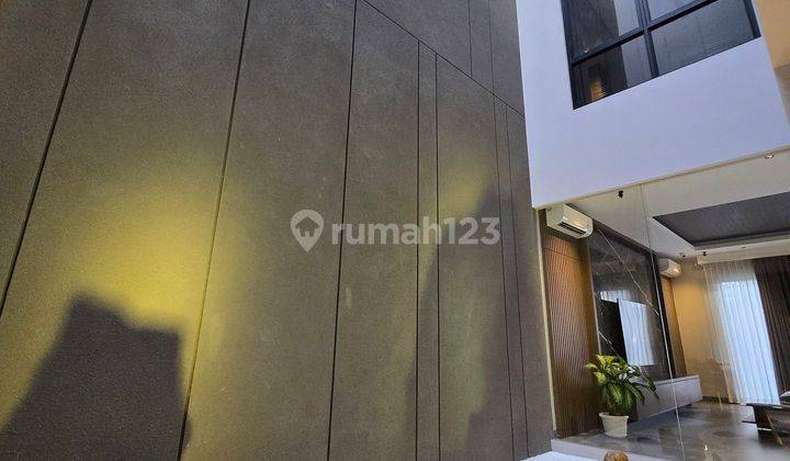 Rumah Mewah Siap Huni! Green Lake City 3 Lantai Fully Furnished 2