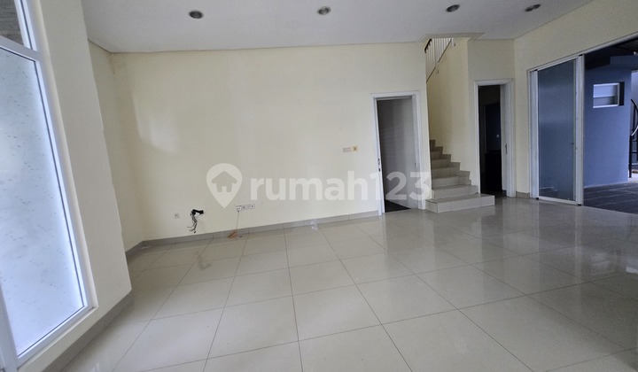 Green Lake City House 270m², 2 Floors, Good Condition, SHM 2