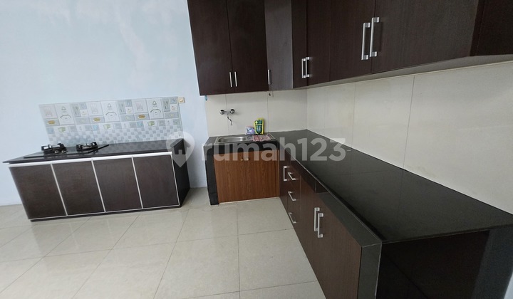 Green Lake City 2 Lantai, 6X18m², Siap Huni, 4 Kamar Tidur Green Lake City 2 Lantai, 6X18m², Siap Huni, 4 Kamar Tidur