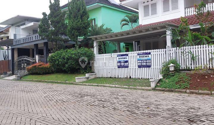 Rumah Mewah. Disewakan. 2 Lantai. View Lapangan Golf 2