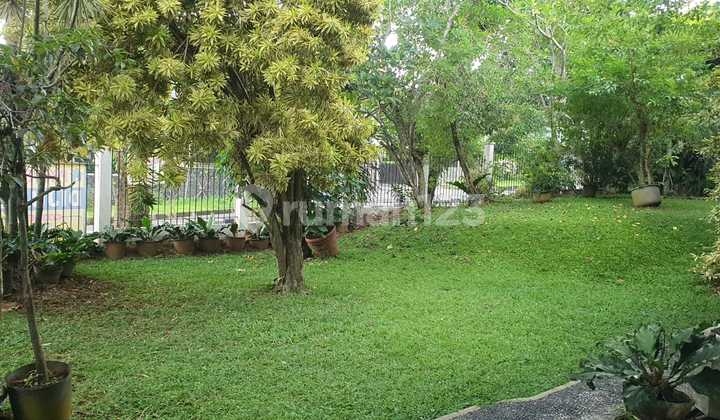 Rumah Mewah Di Kawasan Elite Villa Duta. Shm Rumah Mewah Di Kawasan Elite Villa Duta. Shm