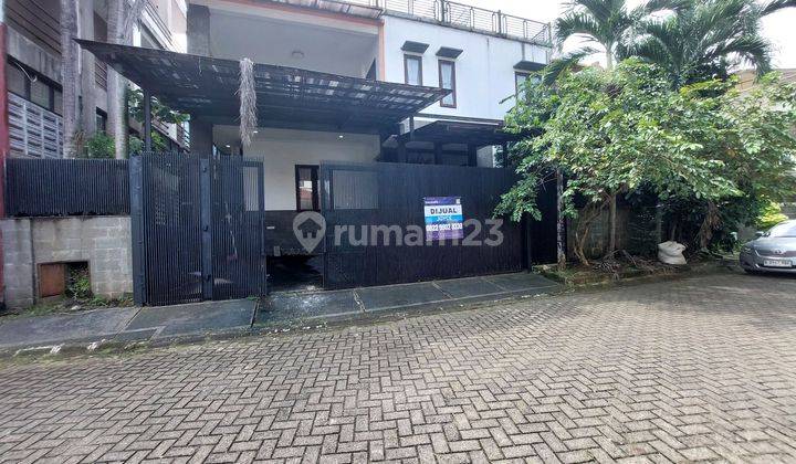 Dijual Cepat ! Rumah 2 Lantai. Di Danau Bogor Raya. Shm. 1