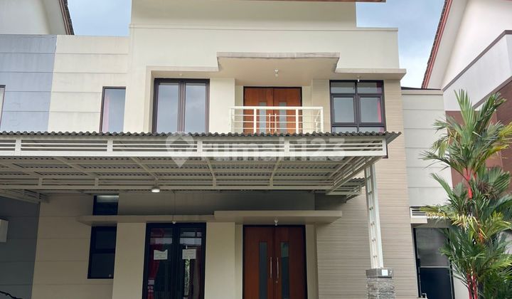 Nice House. 2 Floors. Move-in Ready. Has a Backyard. Nice House. 2 Floors. Move-in Ready. Has a Backyard.