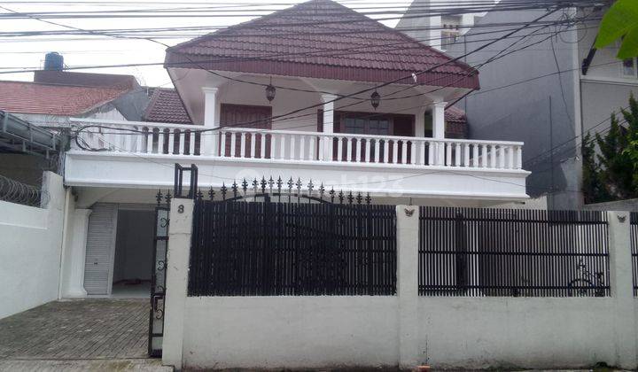 Disewakan Rumah 2 Lantai Panglima Polim Jakarta Selatan 1