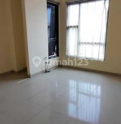 Dijual/Disewakan Ruko Bagus Rapi Siap Huni2.5 Lantai di Cempaka Putih Jakarta Pusat