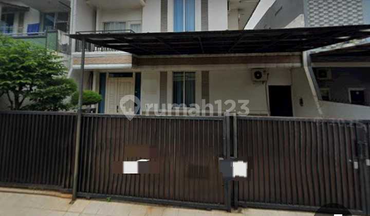 For Sale, Nice Ready-to-Occupy House. 2 Floors In Taman Modern Cakung, East Jakarta.