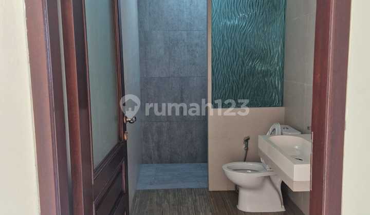 For Sale New Luxury 4-Story Ready-to-Live-in House in Gading Pandawa, Kelapa Gading, North Jakarta 2