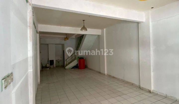 3 storey shophouse walking distance to Unud Denpasar Bali campus