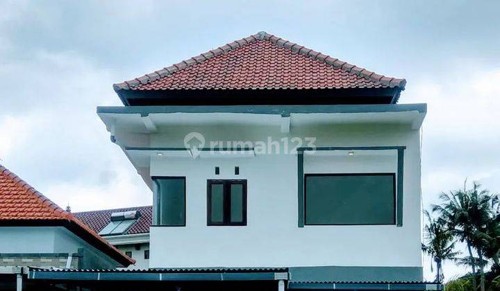 Quiet and well maintained 2 storey house in Gianyar Bali