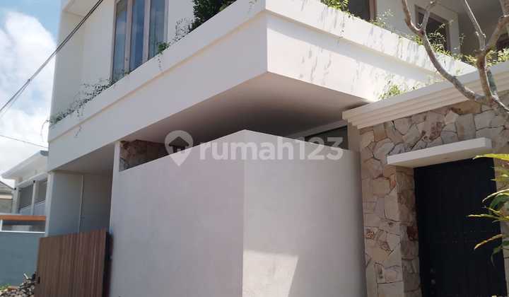 Luxury Ready-to-Occupy House in Renon, Denpasar, Bali 1