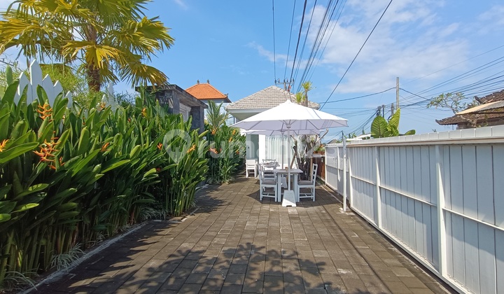 Vila Furnished dengan Taman Luas dan Tenang Canggu Bali