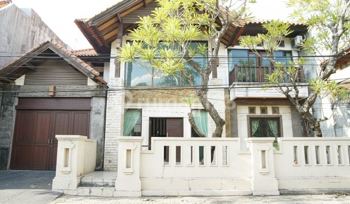 Rumah 2 Lantai Dekat Sekolah Cis Kota Denpasar Bali Rumah 2 Lantai Dekat Sekolah Cis Kota Denpasar Bali