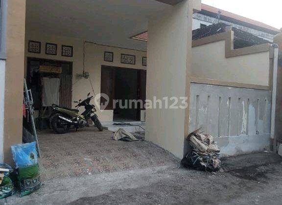 Rumah 2 Lantai Dekat Kampus Panjer Denpasar Bali 1