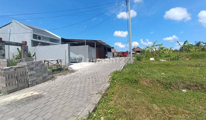 1 Storey House, Quiet Atmosphere, North Kebo Iwa, West Denpasar, Bali 2