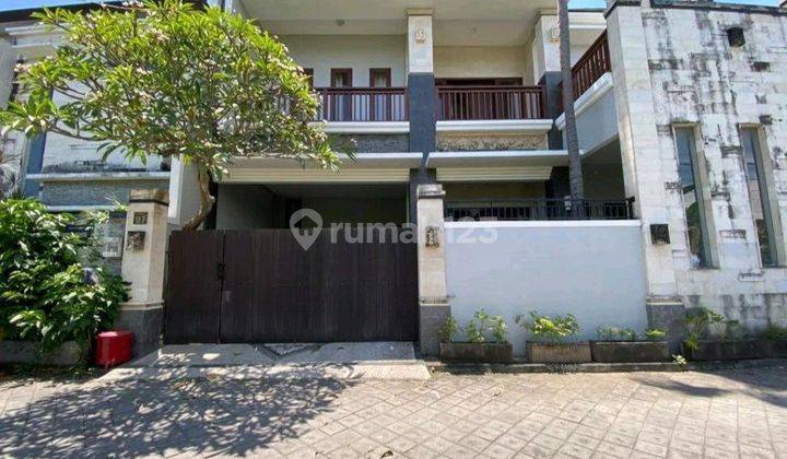 Rumah Modern 2 Lantai Suasana Tenang Renon Denpasar Bali 1