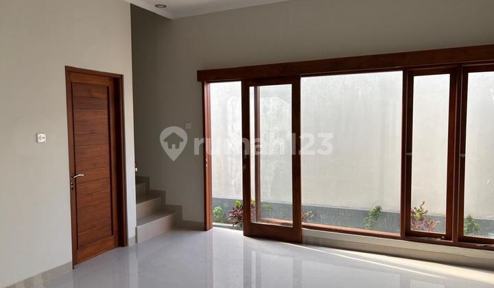 Rumah 2 Lantai Aman Dan Nyaman Dekat Sanur Bali Rumah 2 Lantai Aman Dan Nyaman Dekat Sanur Bali