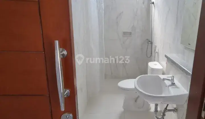 Rumah 2 Lantai Semi Furnished Tenang Dan Aman Renon Denpasar Bali 2