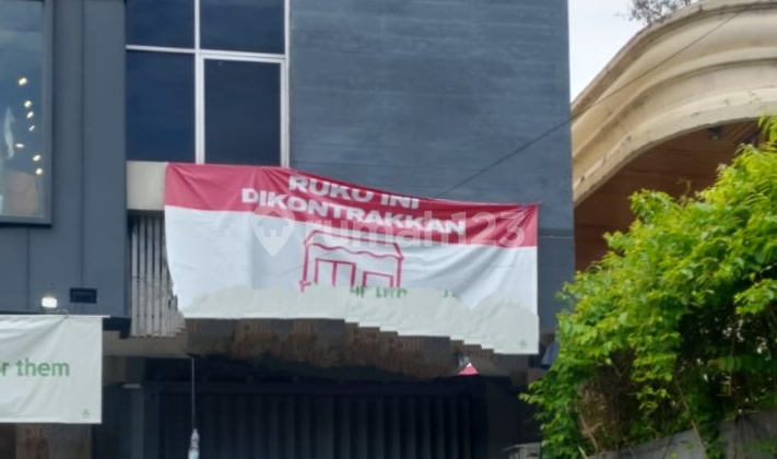 3-Story Shop House Near Living World Business Area, North Denpasar, Bali