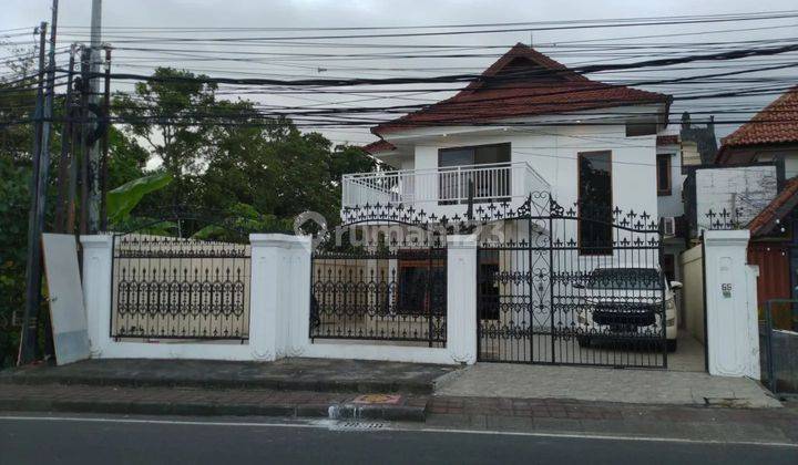 2 Storey House Central Seminyak Kuta Bali 1